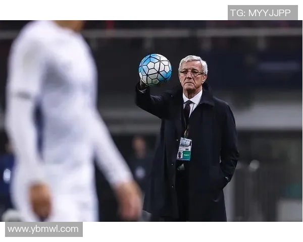 足球明星化身老年人展现人生智慧与幽默风采的精彩表演 足球明星化身老年人展现人生智慧与幽默风采的精彩表演